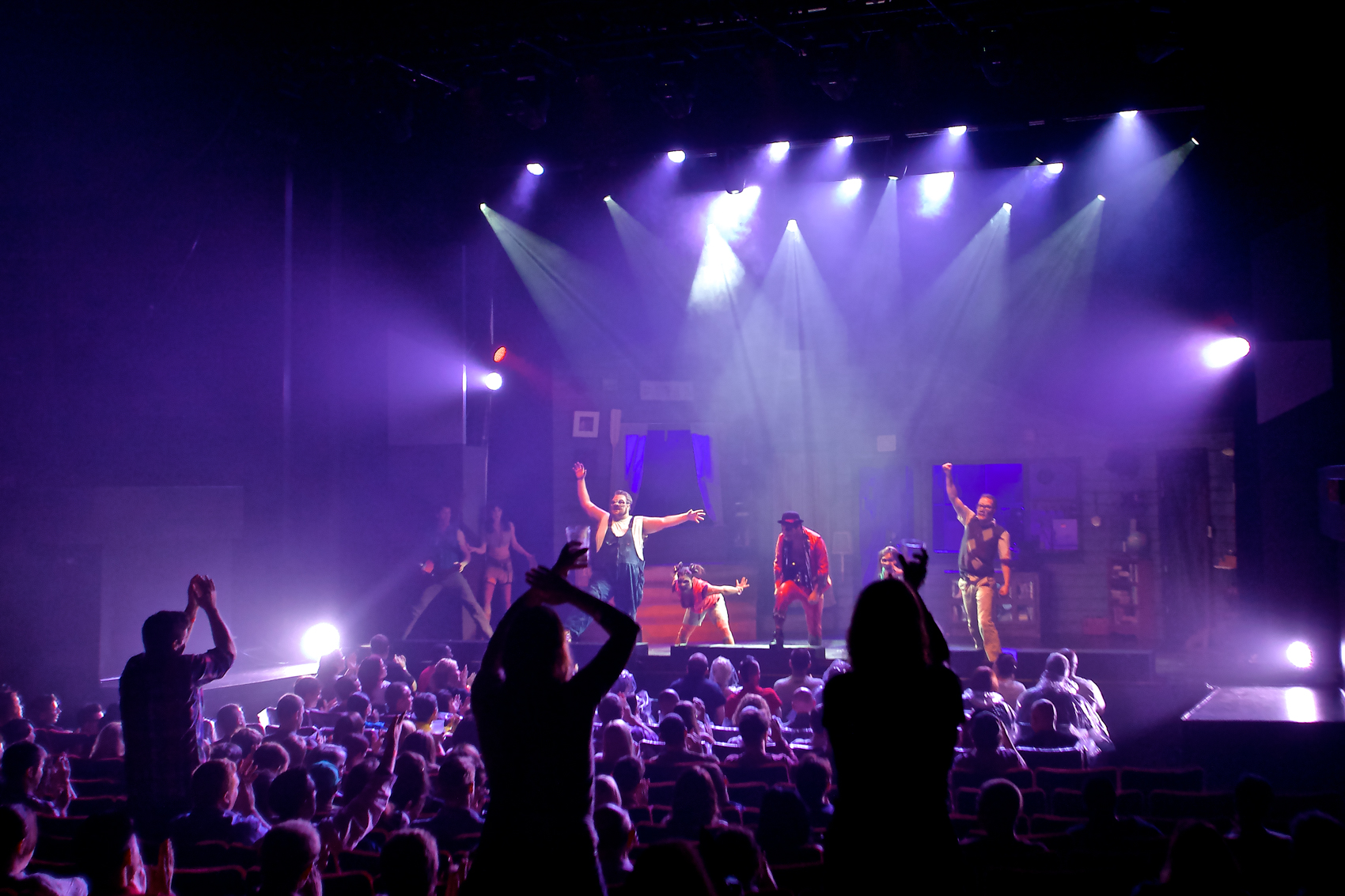 Prince Music Theater
Philadelphia, Pa
October 4, 2013

DerekBrad.com